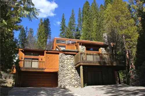 Frank Lloyd Wright-Inspired Home, Yosemite National Park, California